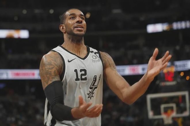 竞技场上的 竞技场上的