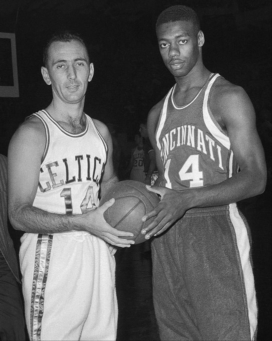 多脚射门可 多脚射门可