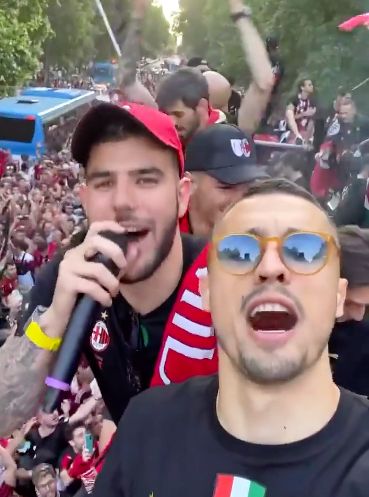 现场布置更 现场布置更